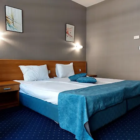 Hotell Aquamarine 4*