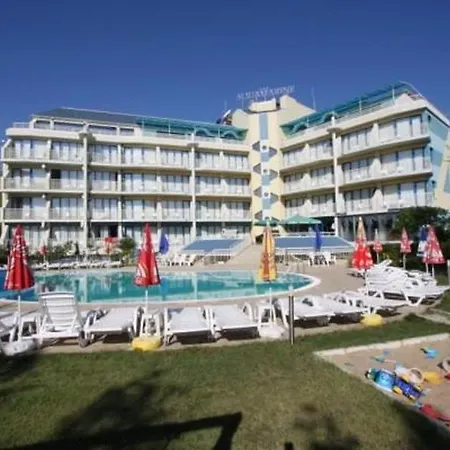 Отель Aquamarine 4*